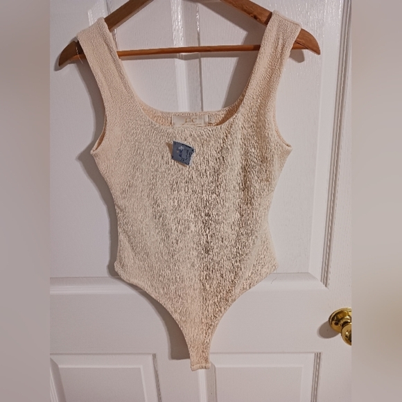 Cream textured tank bodysuit size large NWT - Picture 1 of 8